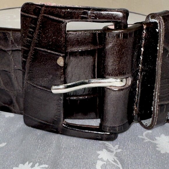 Vintage Faux Croc Leather Belt XS  Silvertone Buckle  Quiet Luxury Brown - Picture 5 of 5